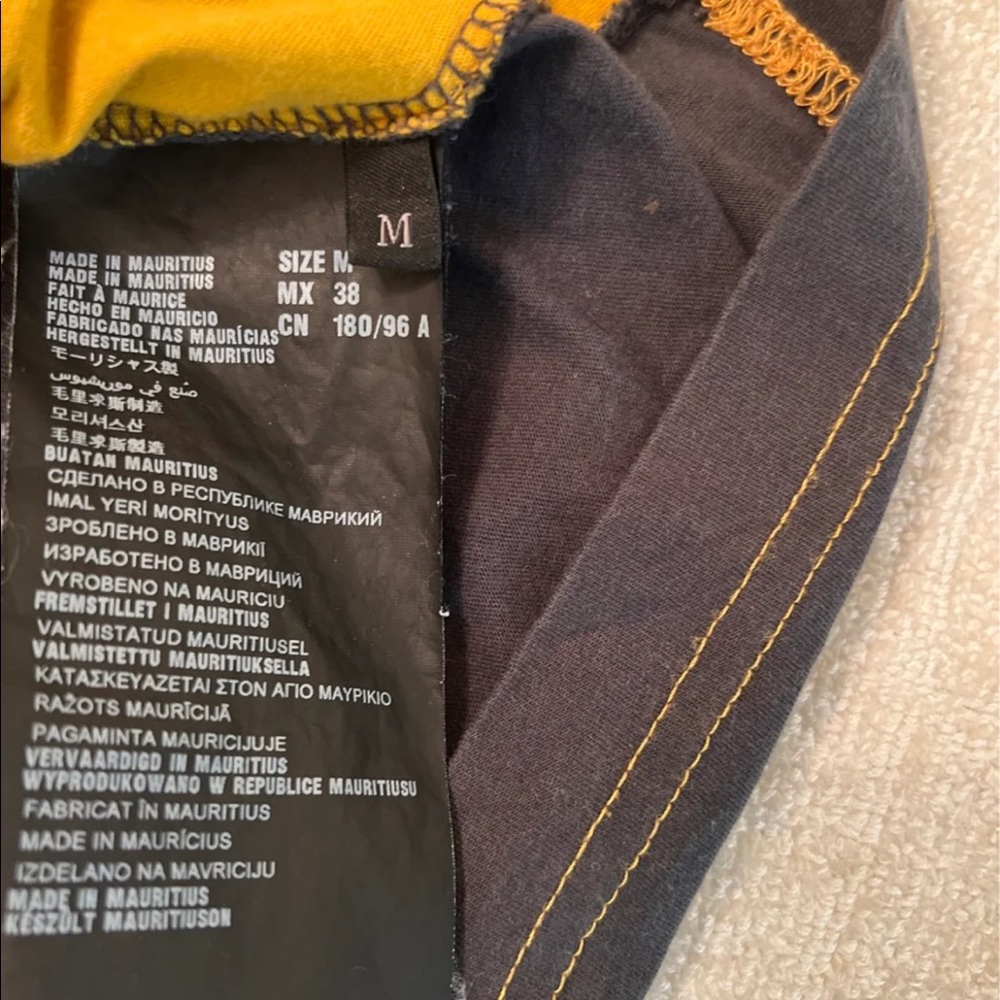 Prada tee - Picture 6 of 6